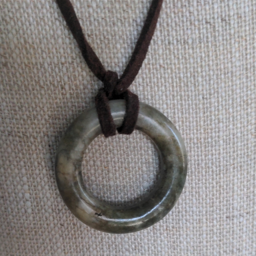 Jade & Suede Leather Cord Pendant Necklace., 20"+2 1/2 " New, Green, Genuine,